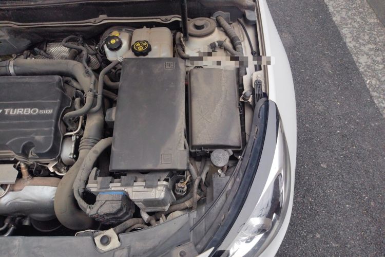 Used Chevrolet Malibu 2018 530T Automatic Fashion Edition Engine Bay Left