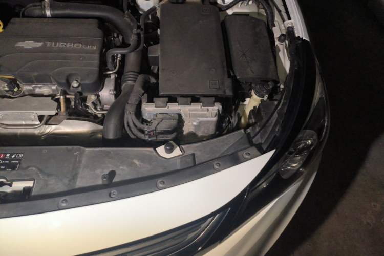 Used Chevrolet Malibu 2018 530T Automatic Fashion Edition Engine Bay Left