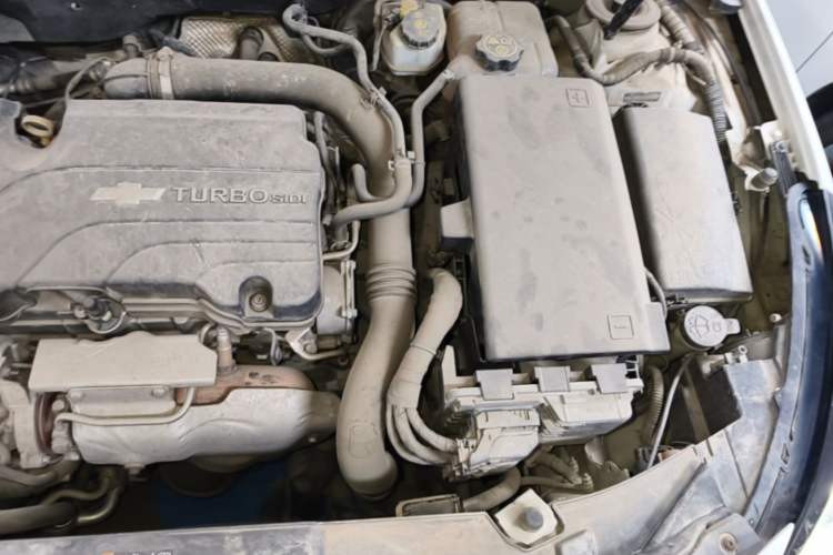 Used Chevrolet Malibu 2018 530T Automatic Fashion Edition Engine Bay Left