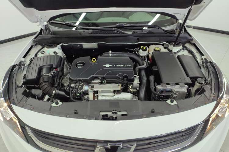 Used Chevrolet Malibu 2018 530T Automatic Fashion Edition Engine Bay