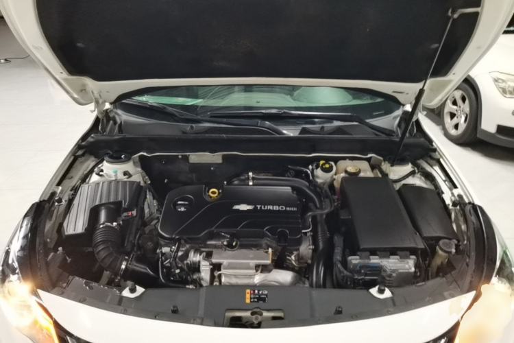 Used Chevrolet Malibu 2018 530T Automatic Fashion Edition Engine Bay