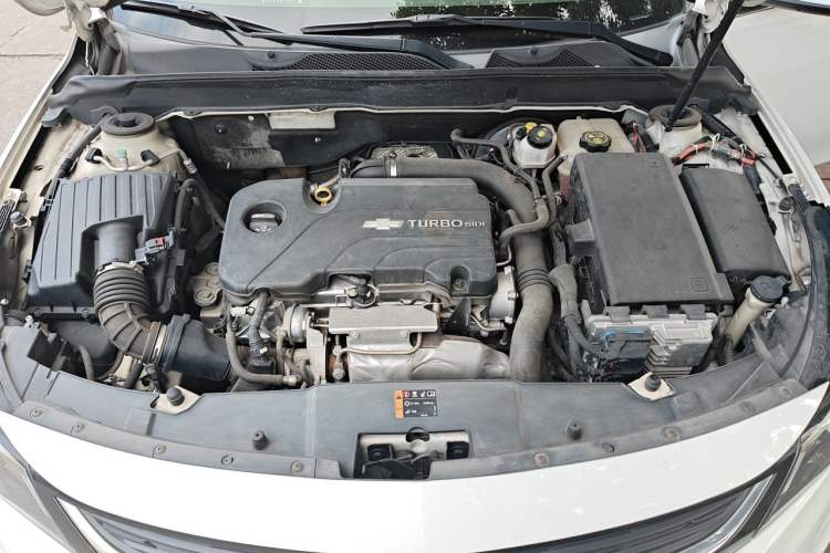 Used Chevrolet Malibu 2018 530T Automatic Fashion Edition Engine Bay
