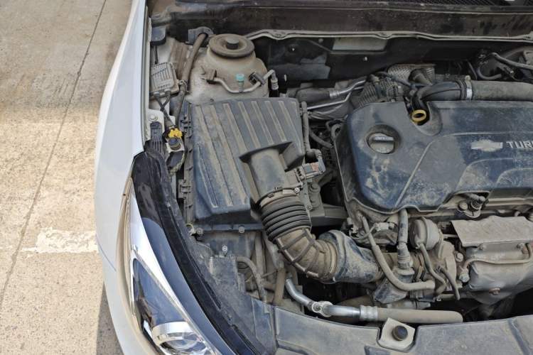 Used Chevrolet Malibu 2018 530T Automatic Fashion Edition Engine Bay Right