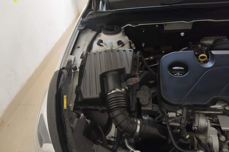 Used Chevrolet Malibu 2018 530T Automatic Luxury Edition Engine Bay Right