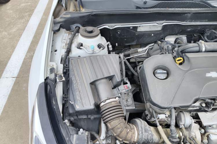 Used Chevrolet Malibu 2018 530T Automatic Fashion Edition Engine Bay Right