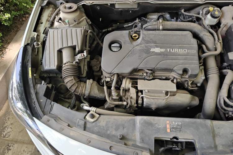 Used Chevrolet Malibu 2018 530T Automatic Luxury Edition Engine Bay Right