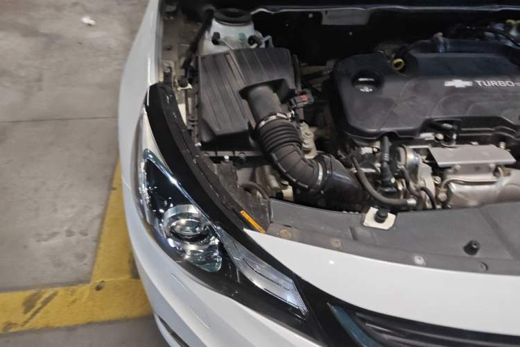 Used Chevrolet Malibu 2018 530T Automatic Luxury Edition Engine Bay Right