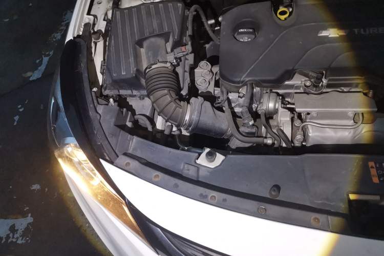 Used Chevrolet Malibu 2018 530T Automatic Fashion Edition Engine Bay Right