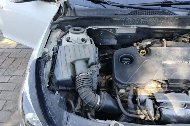 Used Chevrolet Malibu 2018 530T Automatic Fashion Edition Engine Bay Right