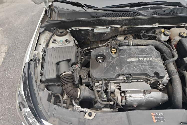 Used Chevrolet Malibu 2018 530T Automatic Fashion Edition Engine Bay Right