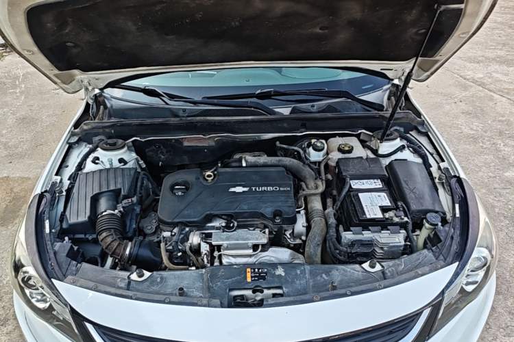 Used Chevrolet Malibu 2018 530T Automatic Luxury Edition Engine Bay