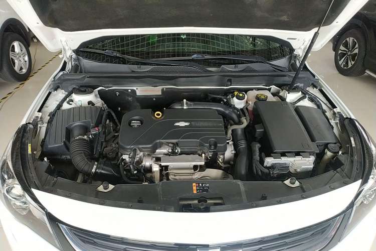 Used Chevrolet Malibu 2018 530T Automatic Luxury Edition Engine Bay