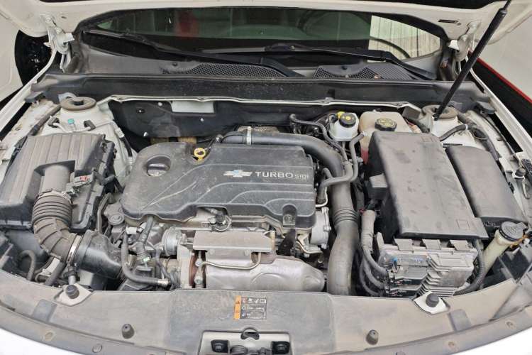 Used Chevrolet Malibu 2018 530T Automatic Fashion Edition Engine Bay