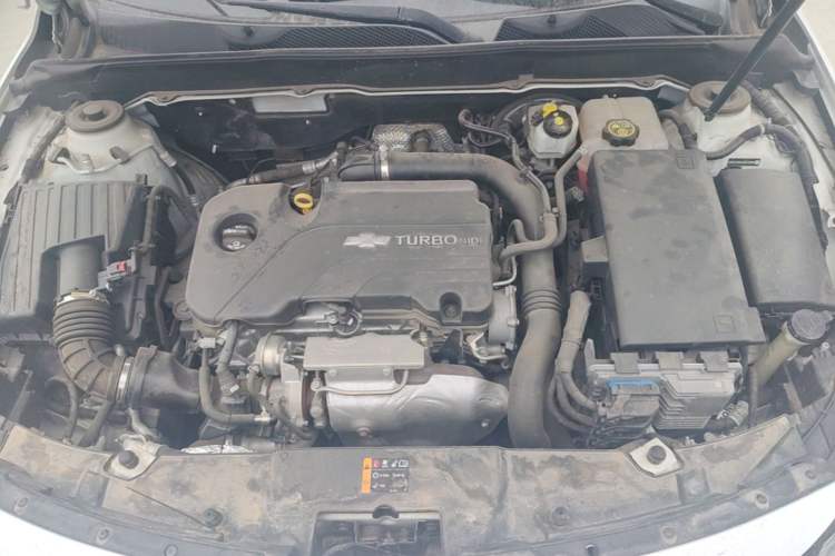 Used Chevrolet Malibu 2018 530T Automatic Luxury Edition Engine Bay