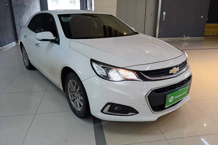 Used Chevrolet Malibu 2018 530T Automatic Fashion Edition Front Right 45 Deg