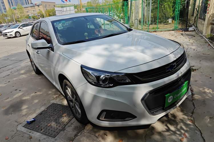 Used Chevrolet Malibu 2018 530T Automatic Luxury Edition Front Right 45 Deg