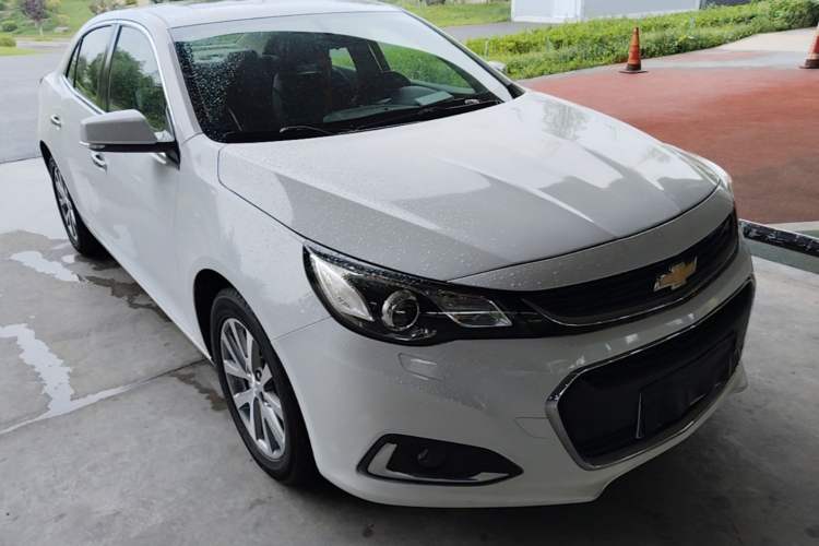 Used Chevrolet Malibu 2018 530T Automatic Luxury Edition Front Right 45 Deg