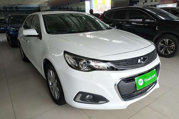 Used Chevrolet Malibu 2018 530T Automatic Luxury Edition Front Right 45 Deg
