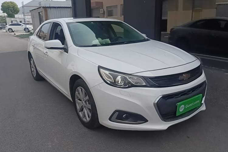 Used Chevrolet Malibu 2018 530T Automatic Luxury Edition Front Right 45 Deg