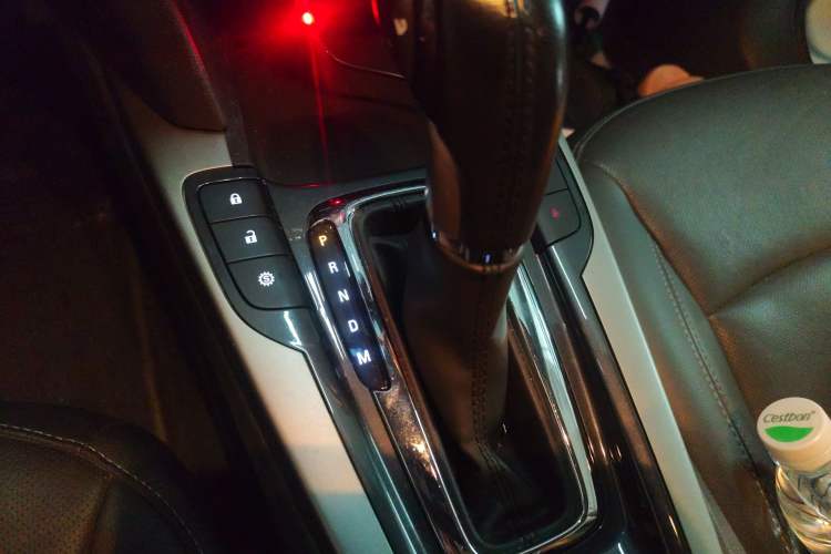 Used Chevrolet Malibu 2018 530T Automatic Luxury Edition Gear Lever