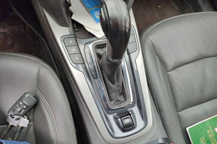 Used Chevrolet Malibu 2018 530T Automatic Luxury Edition Gear Lever