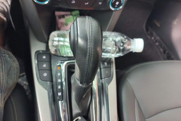 Used Chevrolet Malibu 2018 530T Automatic Luxury Edition Gear Lever
