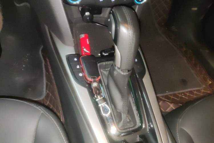 Used Chevrolet Malibu 2018 530T Automatic Luxury Edition Gear Lever