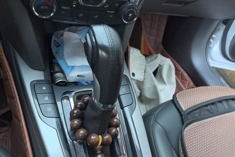 Used Chevrolet Malibu 2018 530T Automatic Luxury Edition Gear Lever