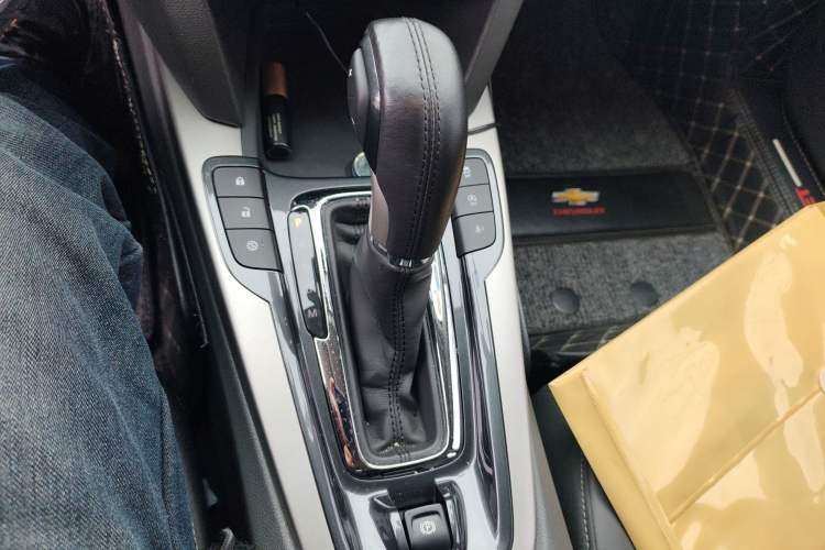 Used Chevrolet Malibu 2018 530T Automatic Luxury Edition Gear Lever