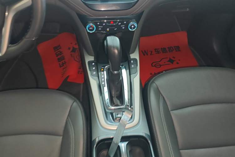 Used Chevrolet Malibu 2018 530T Automatic Fashion Edition Gear Lever