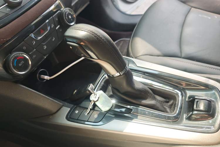 Used Chevrolet Malibu 2018 530T Automatic Luxury Edition Gear Lever