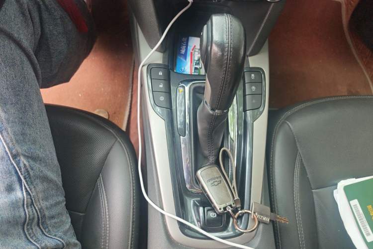Used Chevrolet Malibu 2018 530T Automatic Fashion Edition Gear Lever