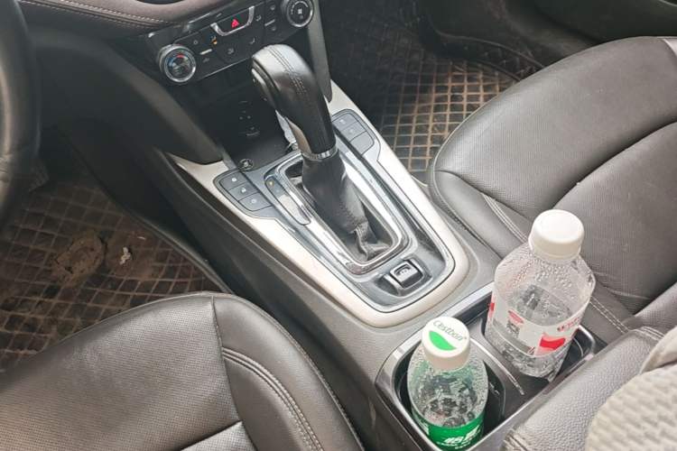 Used Chevrolet Malibu 2018 530T Automatic Luxury Edition Gear Lever