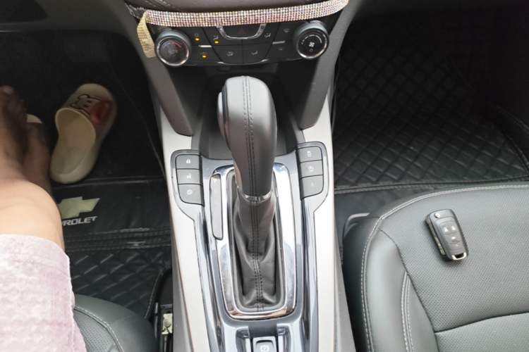 Used Chevrolet Malibu 2018 530T Automatic Luxury Edition Gear Lever