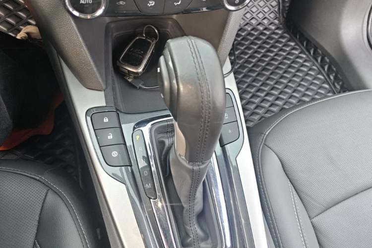 Used Chevrolet Malibu 2018 530T Automatic Luxury Edition Gear Lever