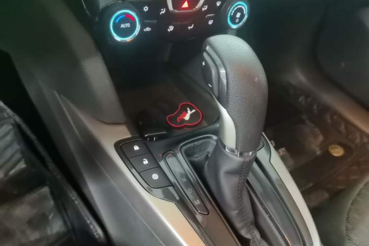 Used Chevrolet Malibu 2018 530T Automatic Comfort Edition Gear Lever