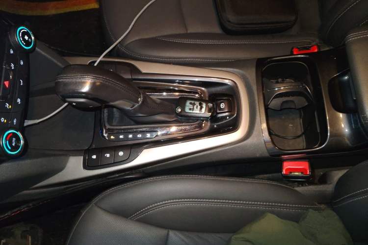 Used Chevrolet Malibu 2018 530T Automatic Fashion Edition Gear Lever