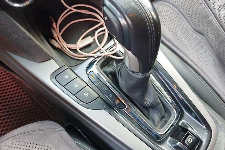 Used Chevrolet Malibu 2018 530T Automatic Luxury Edition Gear Lever