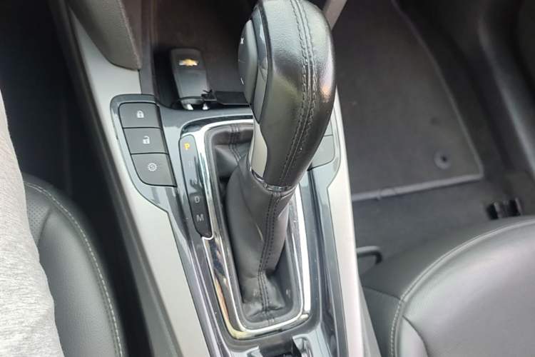 Used Chevrolet Malibu 2018 530T Automatic Luxury Edition Gear Lever