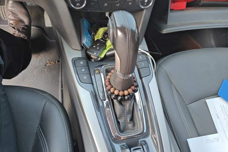 Used Chevrolet Malibu 2018 530T Automatic Luxury Edition Gear Lever