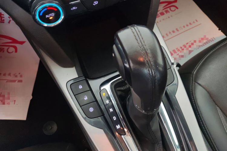 Used Chevrolet Malibu 2018 530T Automatic Fashion Edition Gear Lever