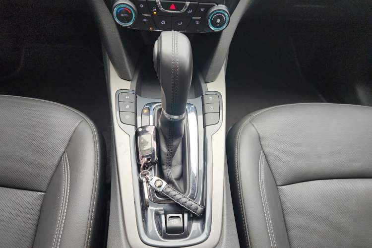 Used Chevrolet Malibu 2018 530T Automatic Luxury Edition Gear Lever