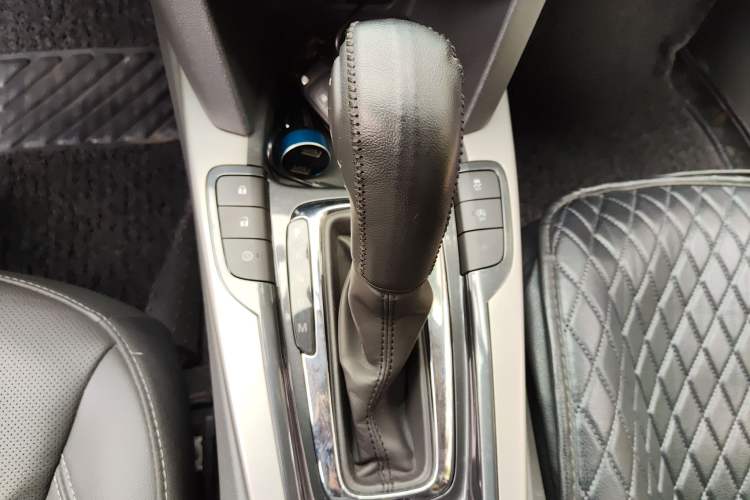 Used Chevrolet Malibu 2018 530T Automatic Luxury Edition Gear Lever