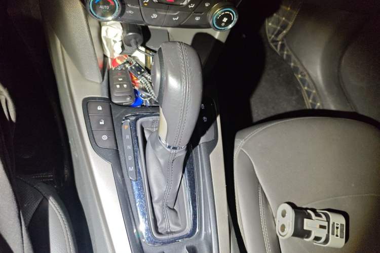 Used Chevrolet Malibu 2018 530T Automatic Luxury Edition Gear Lever