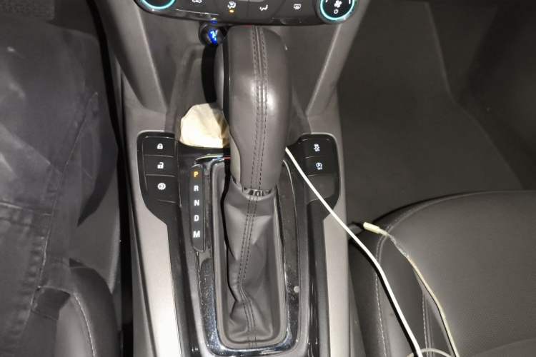 Used Chevrolet Malibu 2018 530T Automatic Fashion Edition Gear Lever