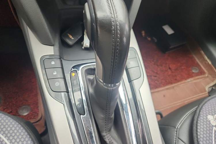 Used Chevrolet Malibu 2018 530T Automatic Luxury Edition Gear Lever