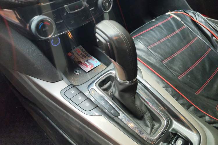 Used Chevrolet Malibu 2018 530T Automatic Fashion Edition Gear Lever
