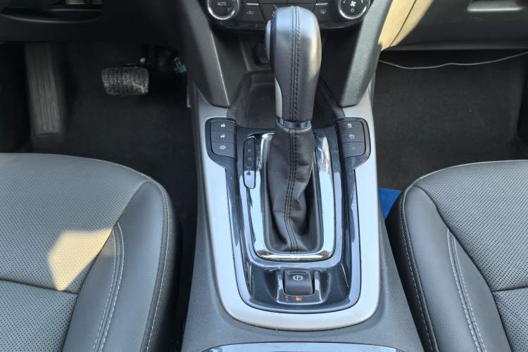 Used Chevrolet Malibu 2018 530T Automatic Luxury Edition Gear Lever