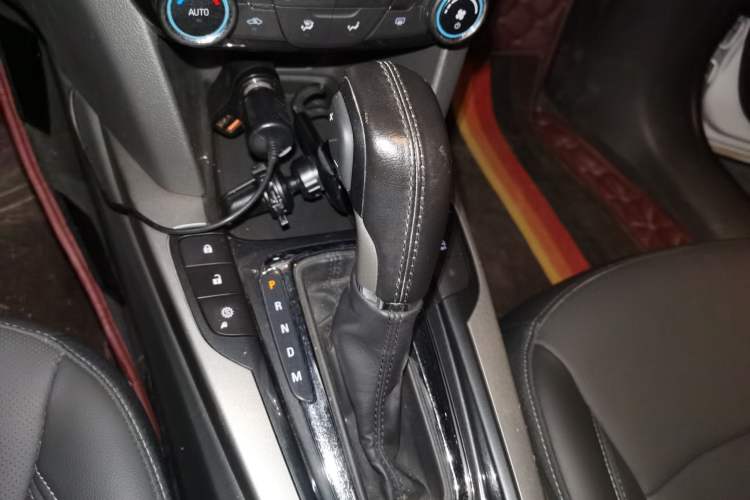 Used Chevrolet Malibu 2018 530T Automatic Luxury Edition Gear Lever