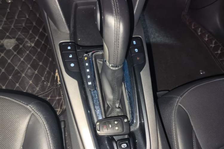 Used Chevrolet Malibu 2018 530T Automatic Luxury Edition Gear Lever